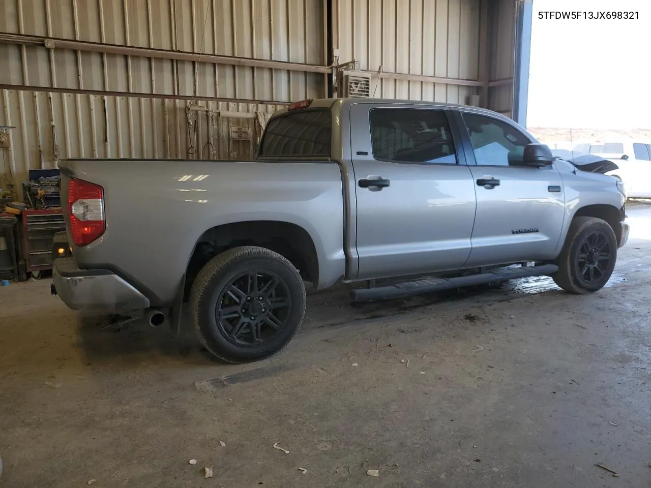 5TFDW5F13JX698321 2018 Toyota Tundra Crewmax Sr5