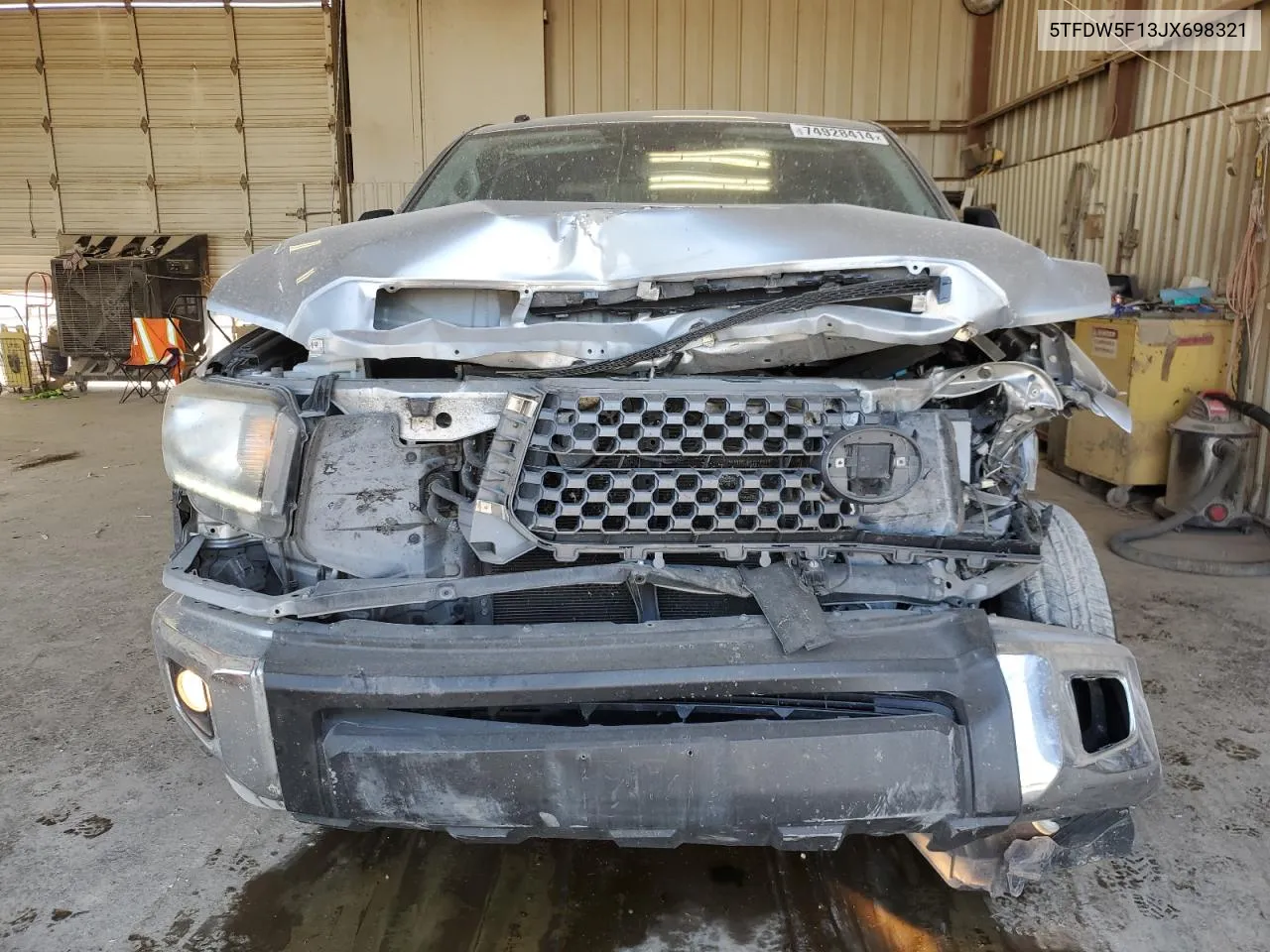 5TFDW5F13JX698321 2018 Toyota Tundra Crewmax Sr5