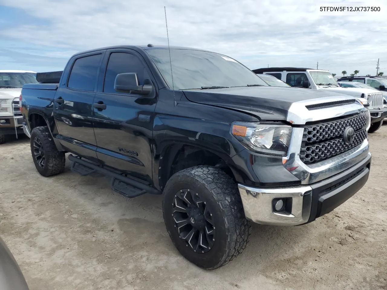 5TFDW5F12JX737500 2018 Toyota Tundra Crewmax Sr5