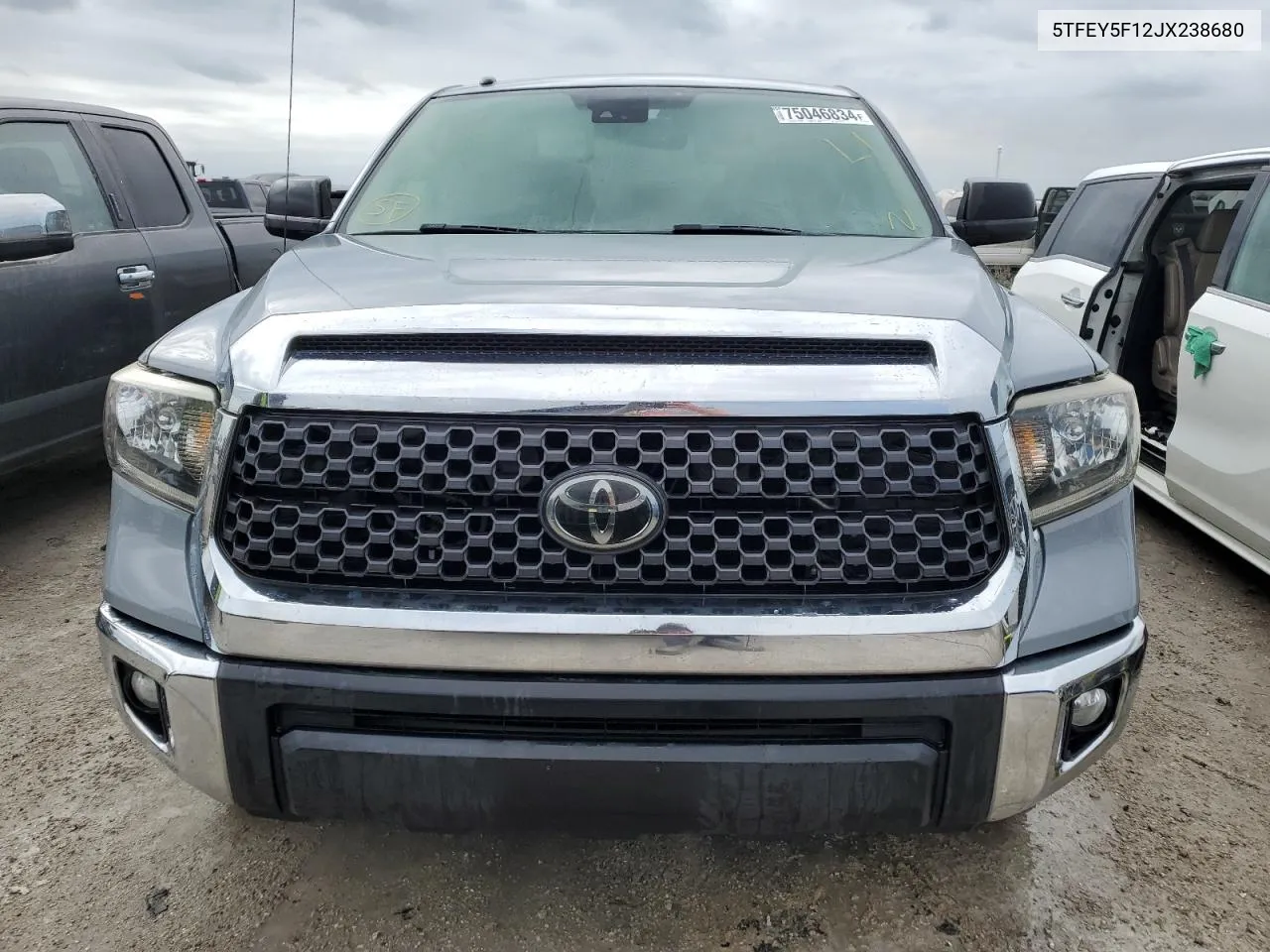 5TFEY5F12JX238680 2018 Toyota Tundra Crewmax Sr5