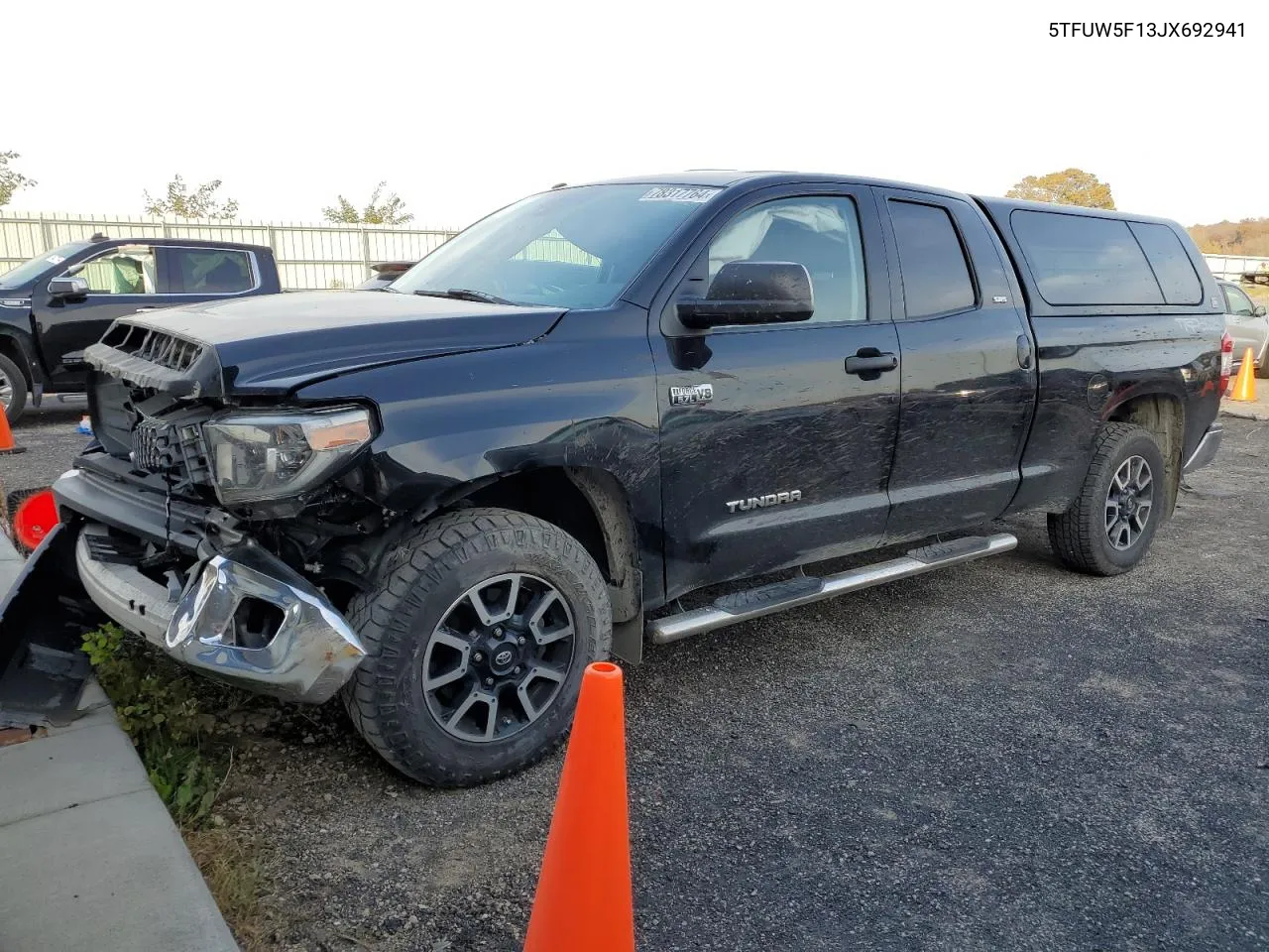 5TFUW5F13JX692941 2018 Toyota Tundra Double Cab Sr