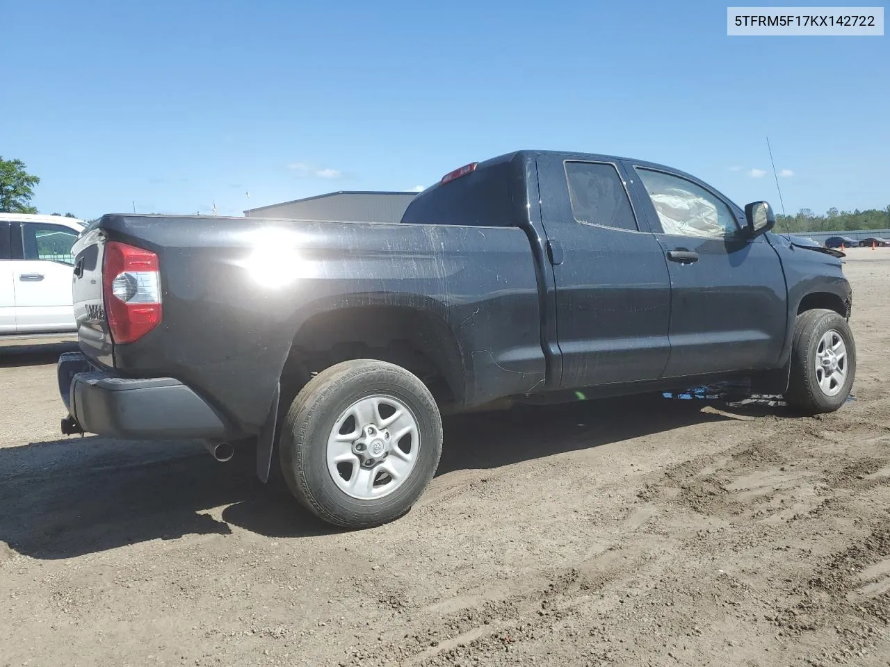 2019 Toyota Tundra Double Cab Sr/Sr5 VIN: 5TFRM5F17KX142722 Lot: 52565644