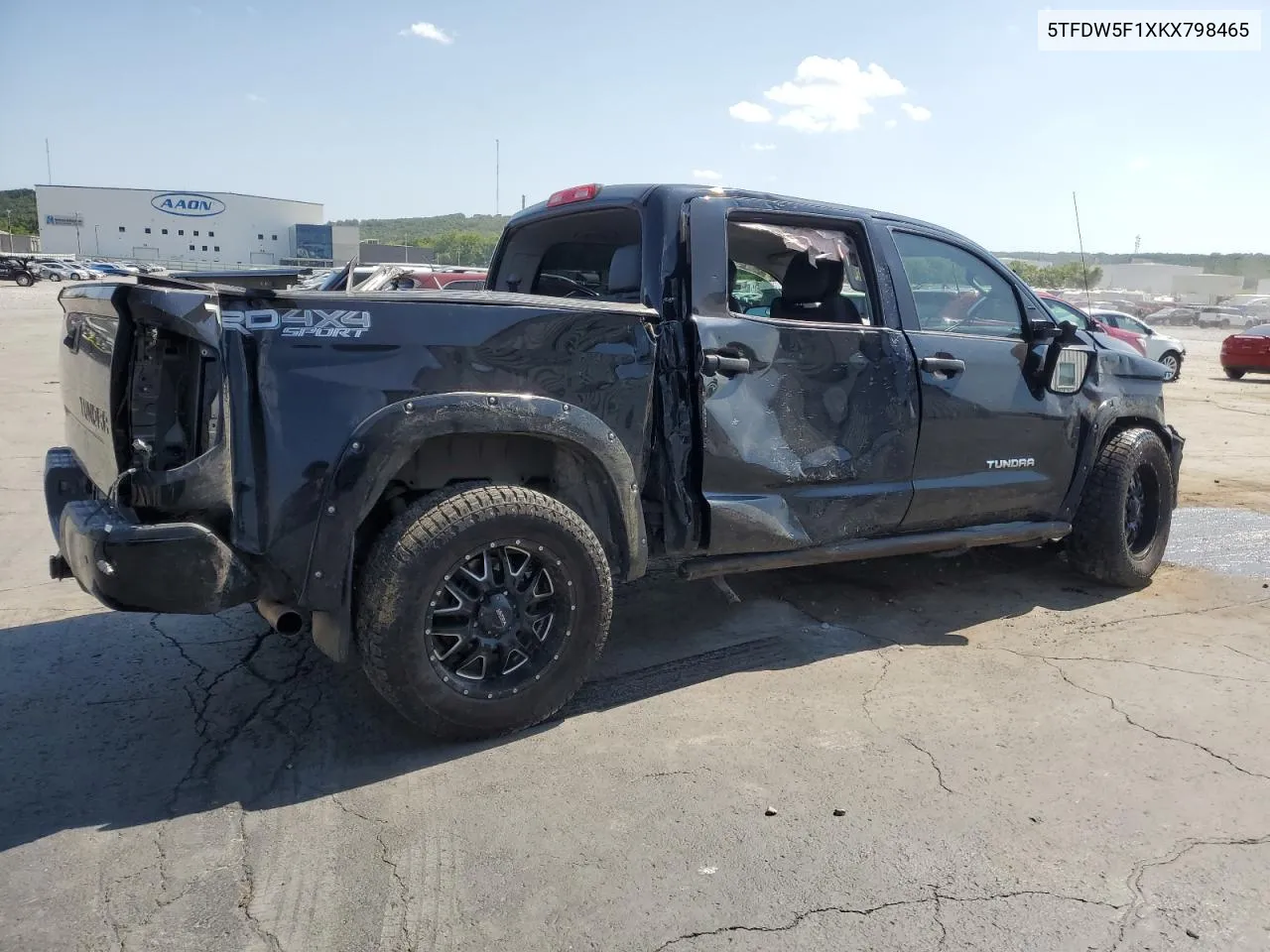 5TFDW5F1XKX798465 2019 Toyota Tundra Crewmax Sr5