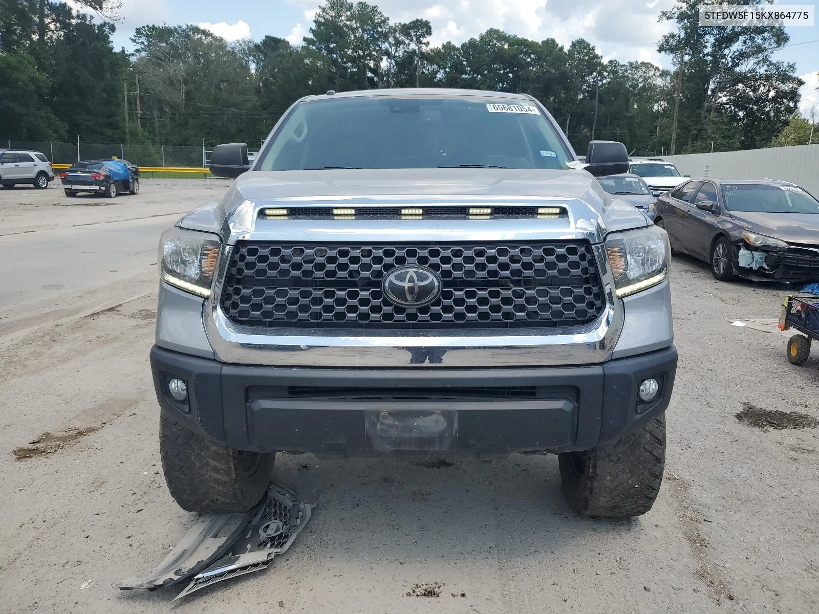 5TFDW5F15KX864775 2019 Toyota Tundra Crewmax Sr5