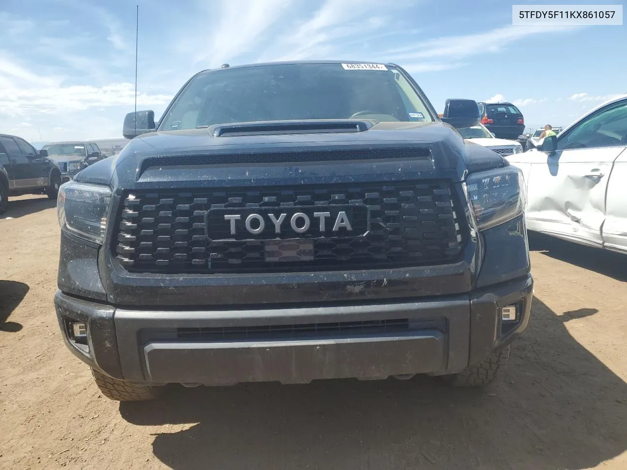 2019 Toyota Tundra Crewmax Sr5 VIN: 5TFDY5F11KX861057 Lot: 68351344