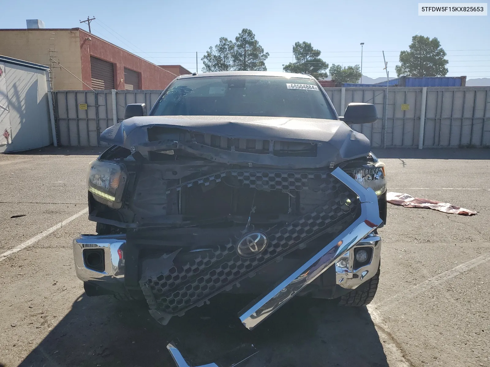 5TFDW5F15KX825653 2019 Toyota Tundra Crewmax Sr5