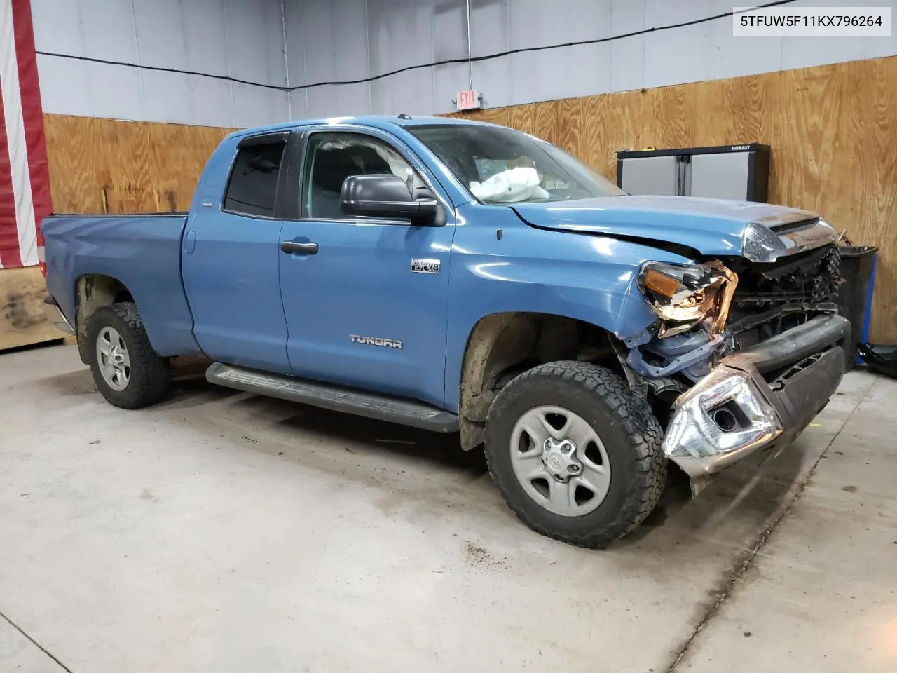 5TFUW5F11KX796264 2019 Toyota Tundra Double Cab Sr