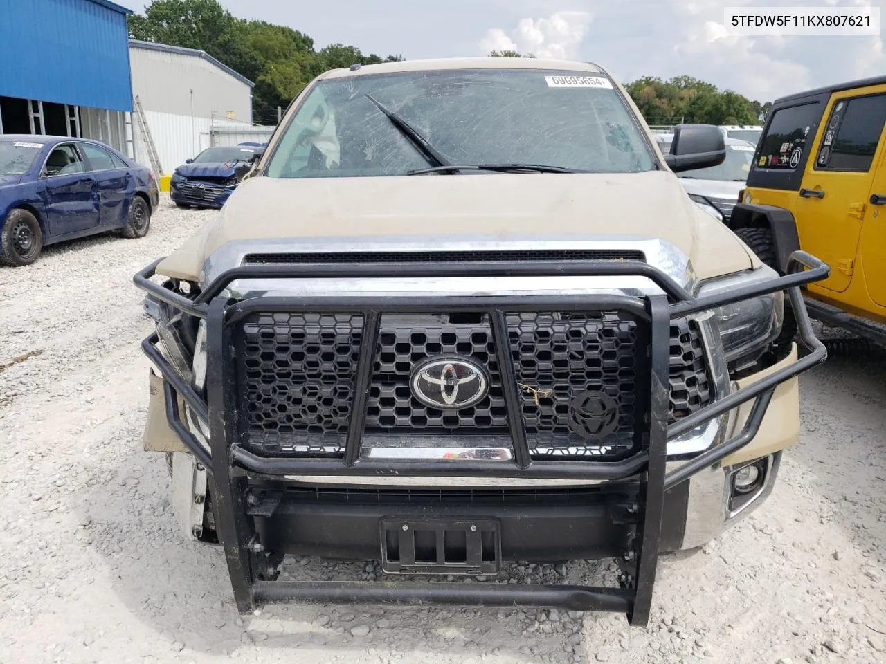 2019 Toyota Tundra Crewmax Sr5 VIN: 5TFDW5F11KX807621 Lot: 69695654