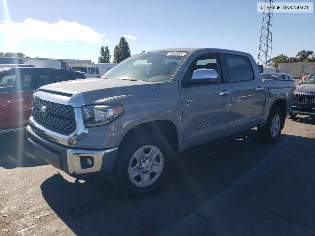 2019 Toyota Tundra Crewmax Sr5 VIN: 5TFEY5F13KX250371 Lot: 70698894