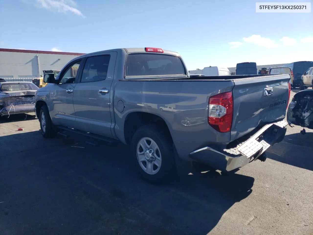 2019 Toyota Tundra Crewmax Sr5 VIN: 5TFEY5F13KX250371 Lot: 70698894