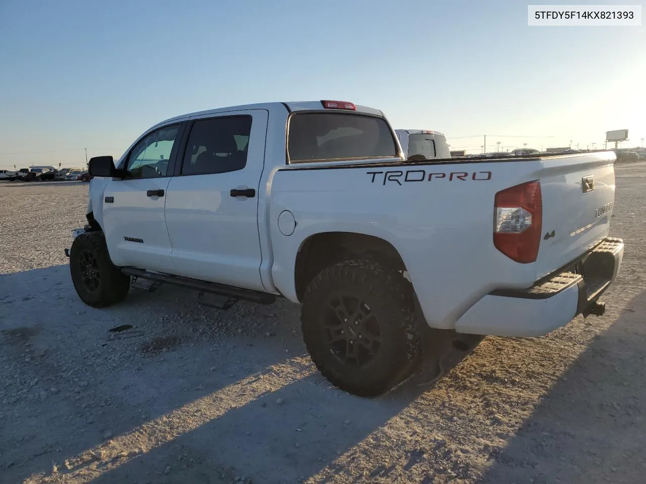 5TFDY5F14KX821393 2019 Toyota Tundra Crewmax Sr5