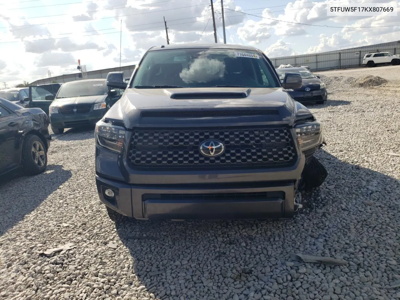 5TFUW5F17KX807669 2019 Toyota Tundra Double Cab Sr