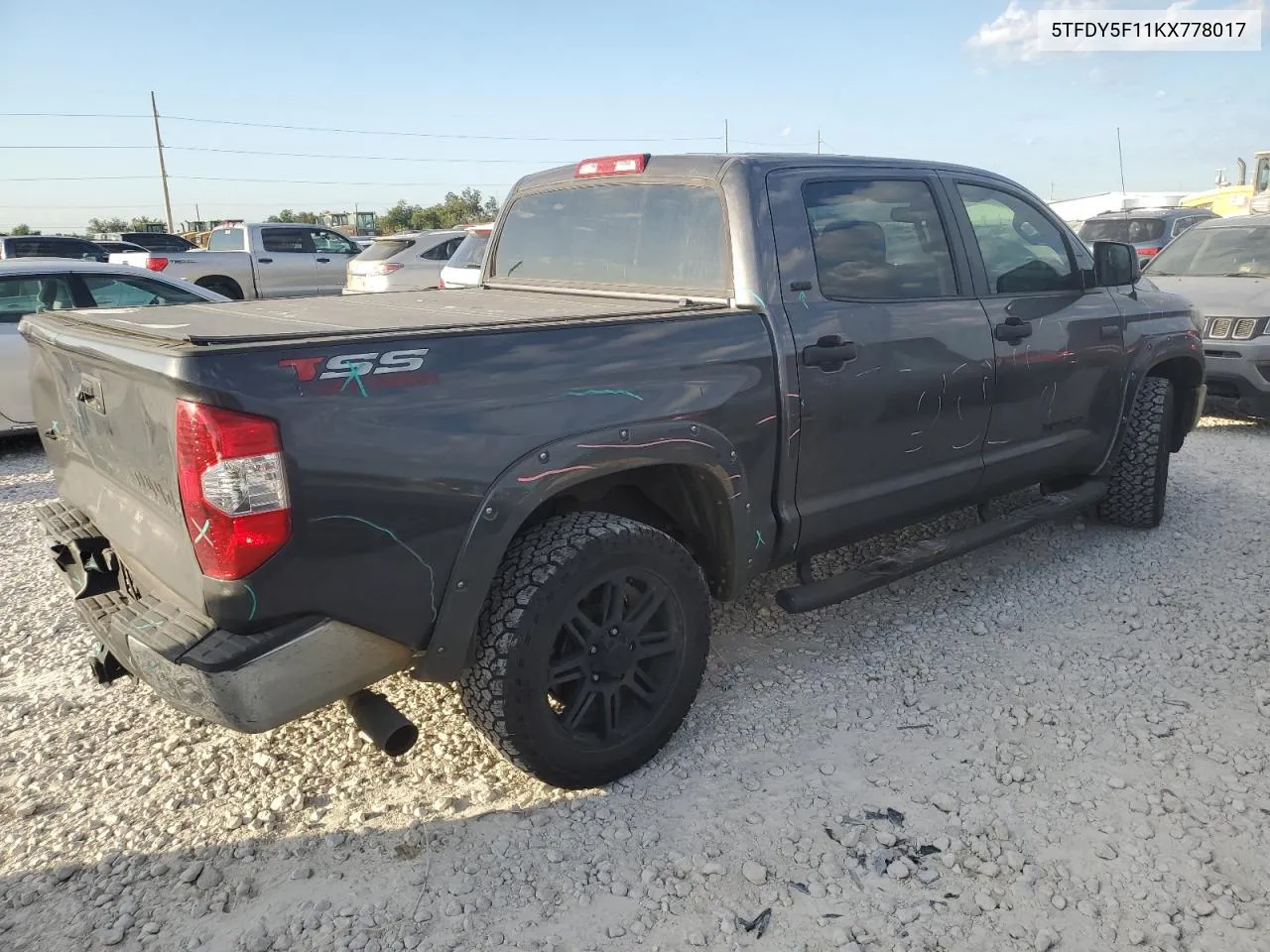 2019 Toyota Tundra Crewmax Sr5 VIN: 5TFDY5F11KX778017 Lot: 71702444