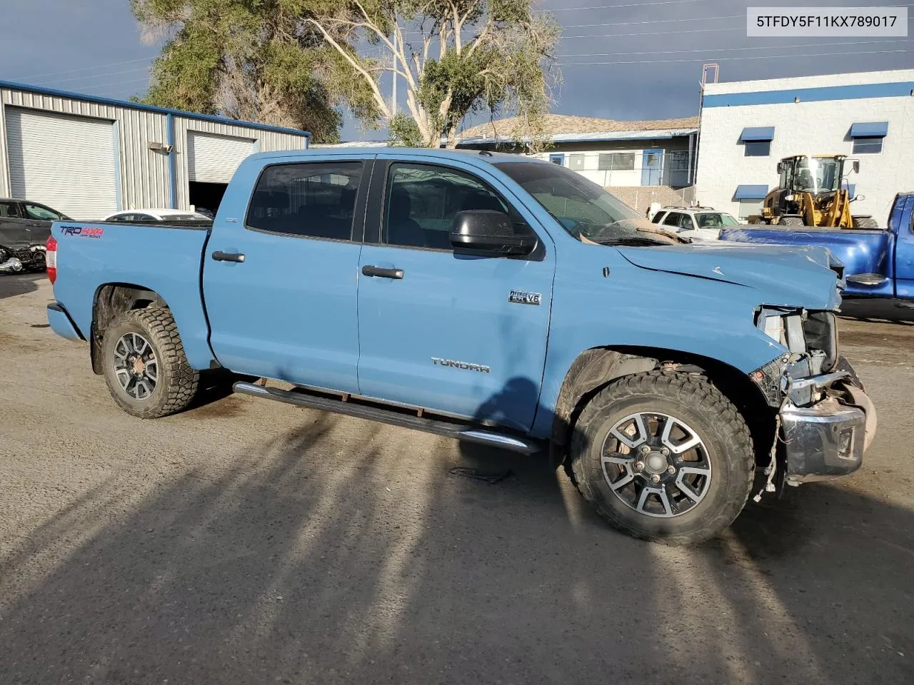 5TFDY5F11KX789017 2019 Toyota Tundra Crewmax Sr5