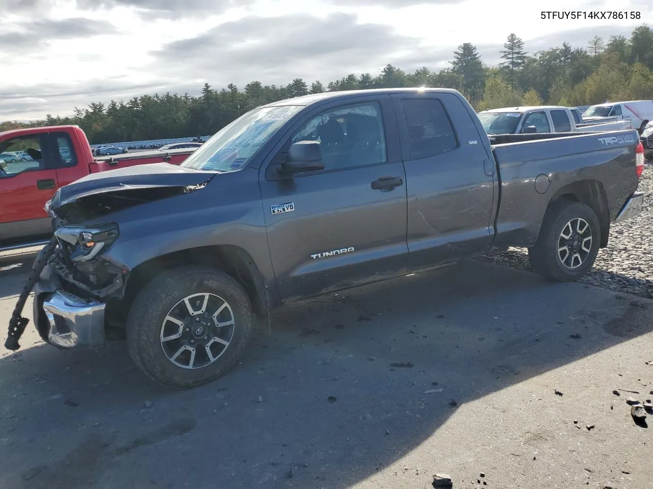 5TFUY5F14KX786158 2019 Toyota Tundra Double Cab Sr