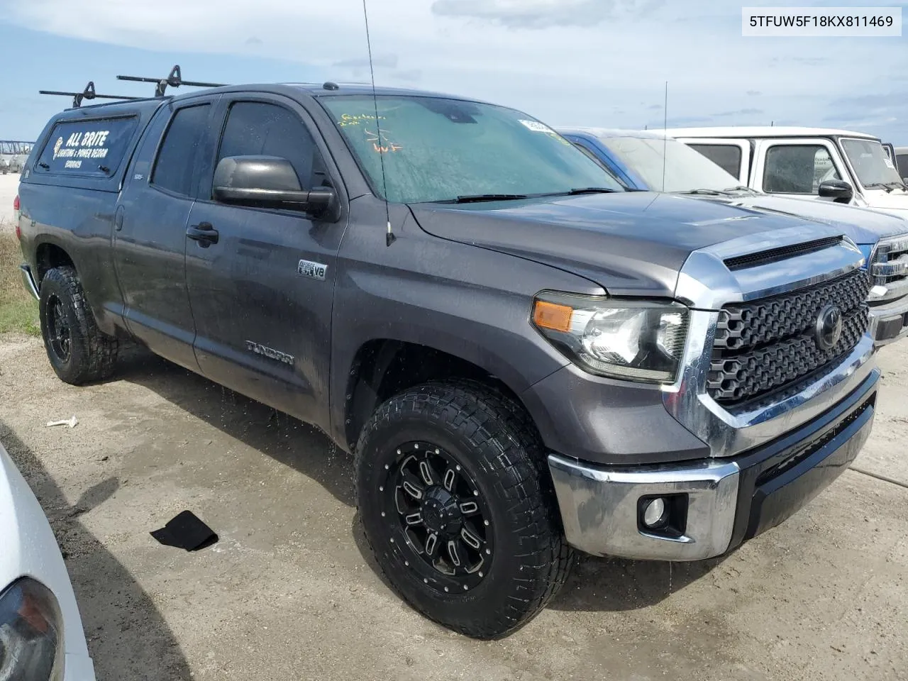 2019 Toyota Tundra Double Cab Sr VIN: 5TFUW5F18KX811469 Lot: 74592454