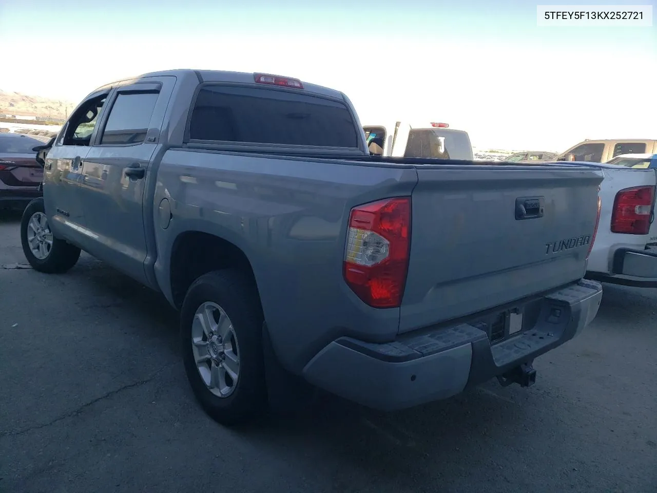 2019 Toyota Tundra Crewmax Sr5 VIN: 5TFEY5F13KX252721 Lot: 75708354