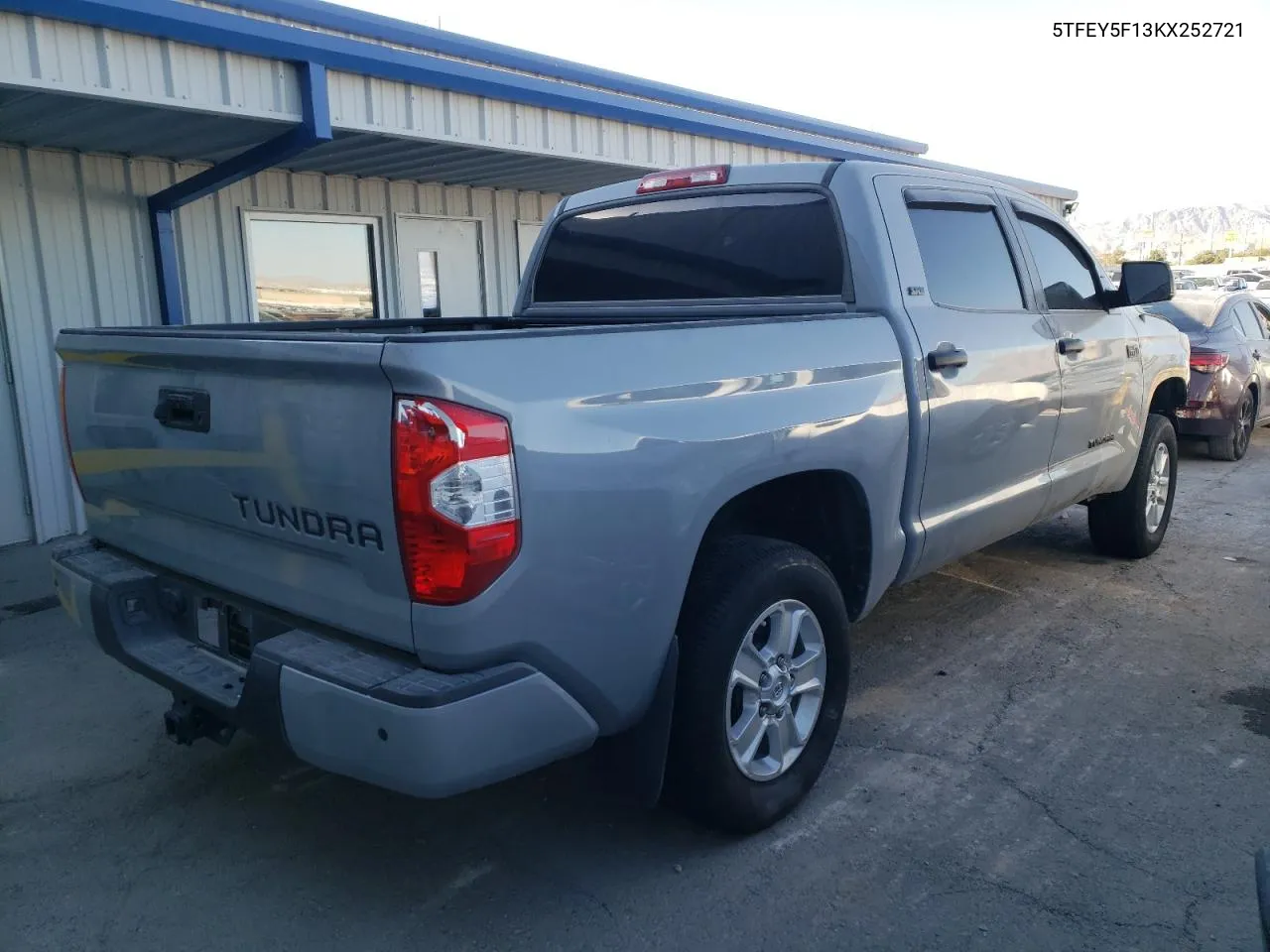 2019 Toyota Tundra Crewmax Sr5 VIN: 5TFEY5F13KX252721 Lot: 75708354