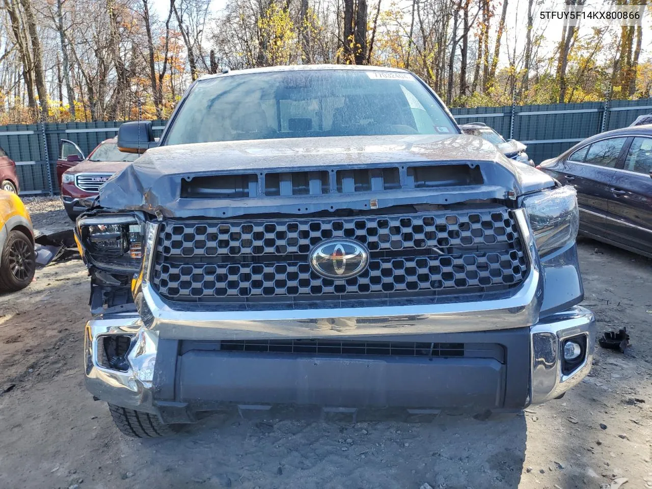 5TFUY5F14KX800866 2019 Toyota Tundra Double Cab Sr