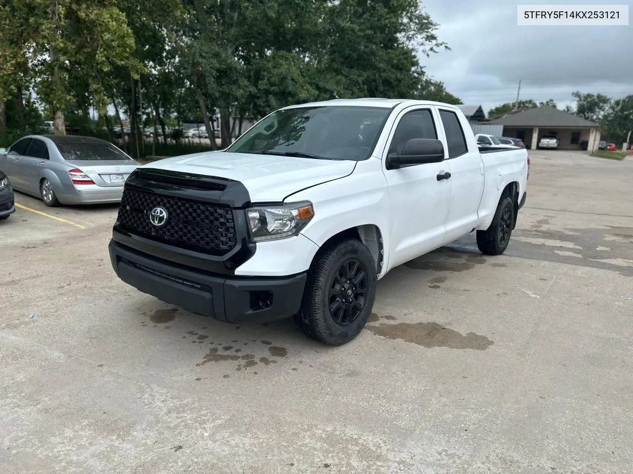 2019 Toyota Tundra Double Cab Sr VIN: 5TFRY5F14KX253121 Lot: 77811444