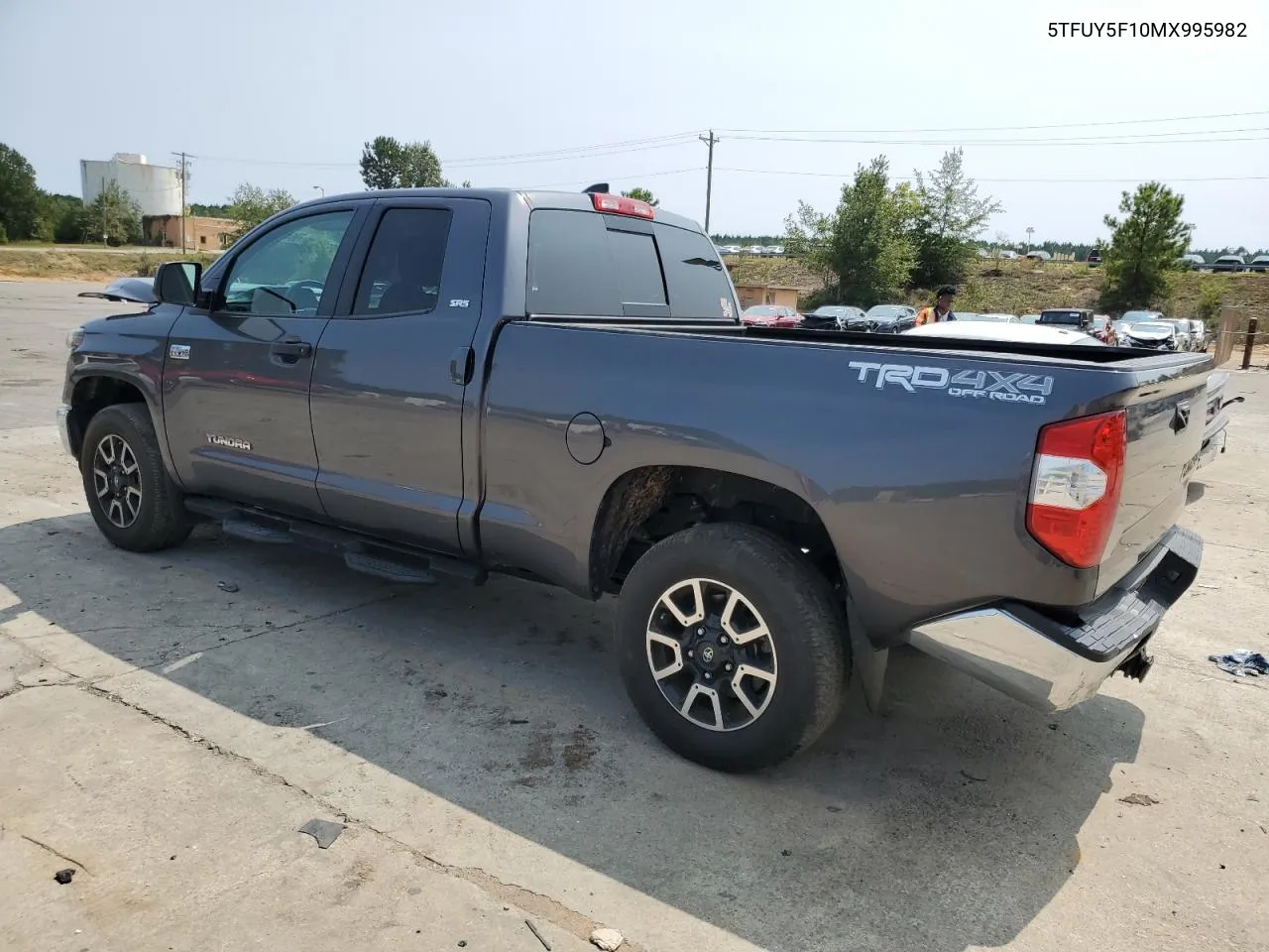 5TFUY5F10MX995982 2021 Toyota Tundra Double Cab Sr