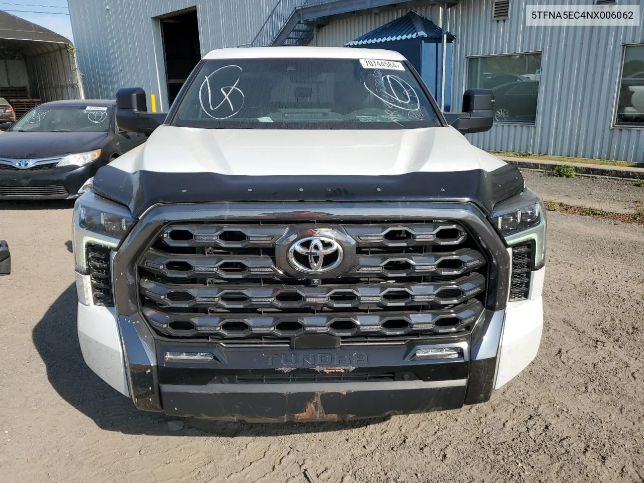 2022 Toyota Tundra Crewmax Platinum VIN: 5TFNA5EC4NX006062 Lot: 70744584