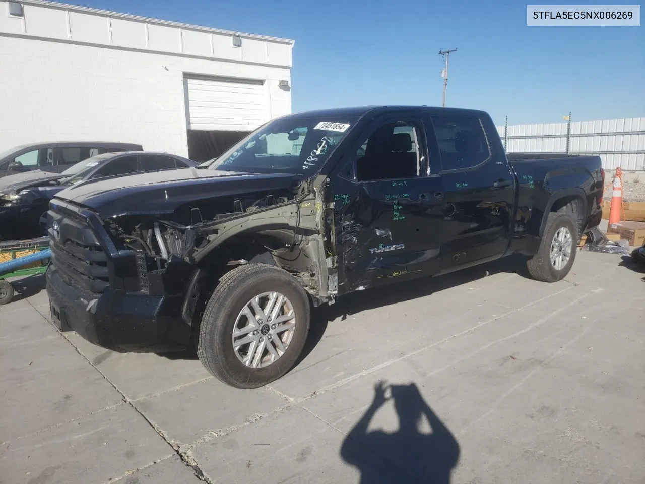 2022 Toyota Tundra Crewmax Sr5 VIN: 5TFLA5EC5NX006269 Lot: 72451854