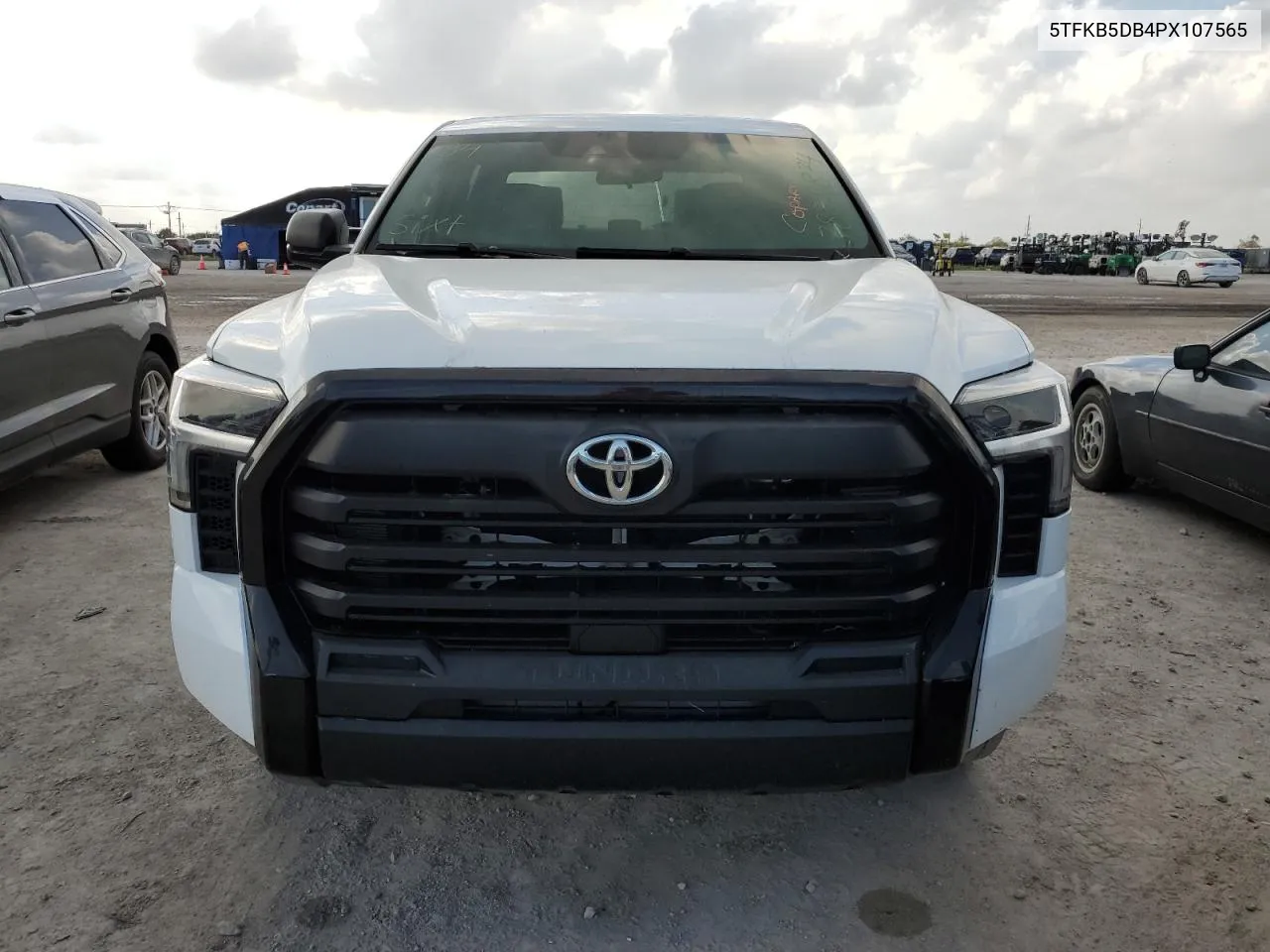 5TFKB5DB4PX107565 2023 Toyota Tundra Crewmax Sr