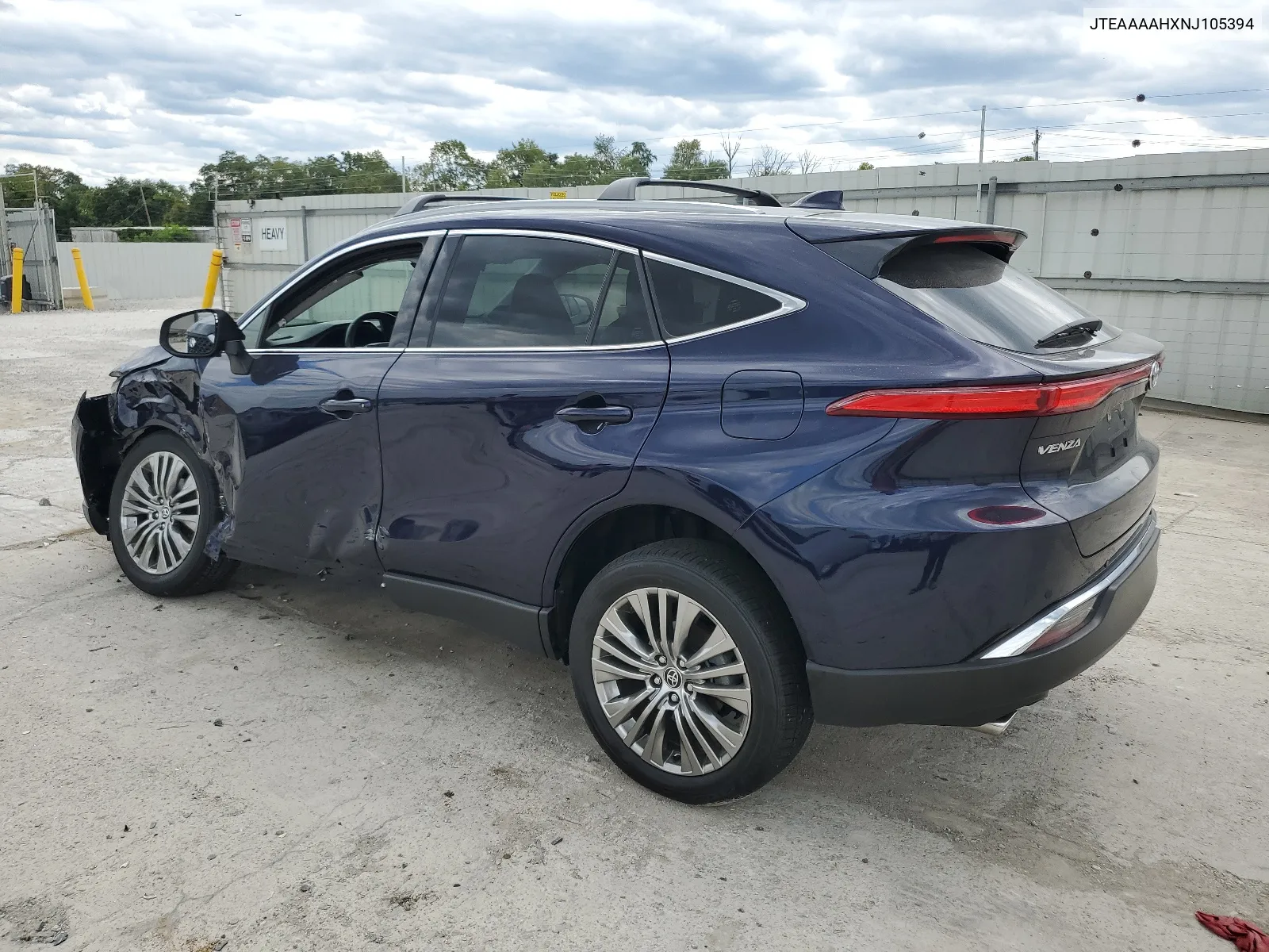 2022 Toyota Venza Le VIN: JTEAAAAHXNJ105394 Lot: 67154544