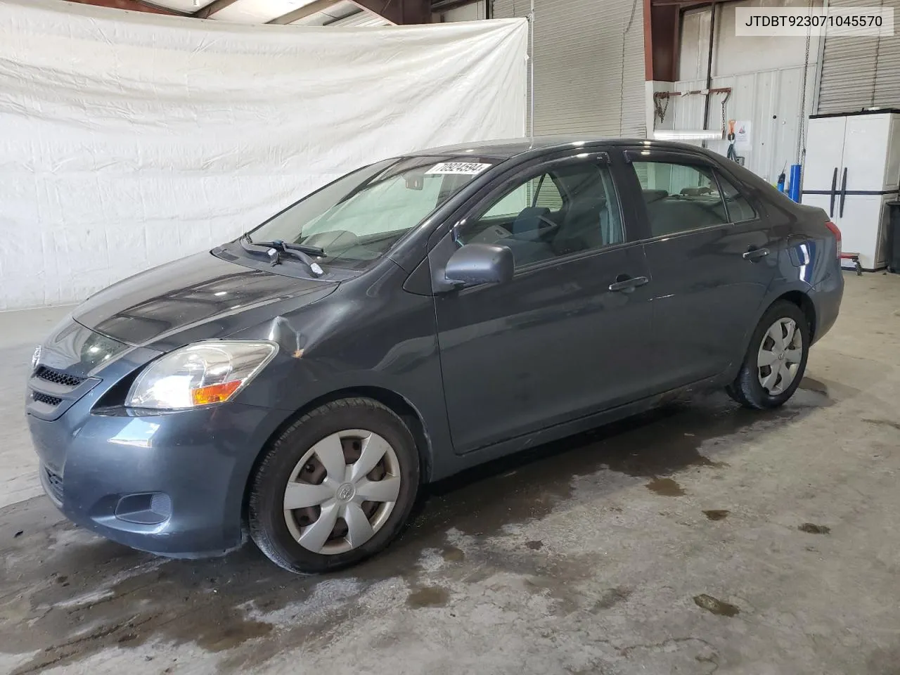 2007 Toyota Yaris VIN: JTDBT923071045570 Lot: 70924594