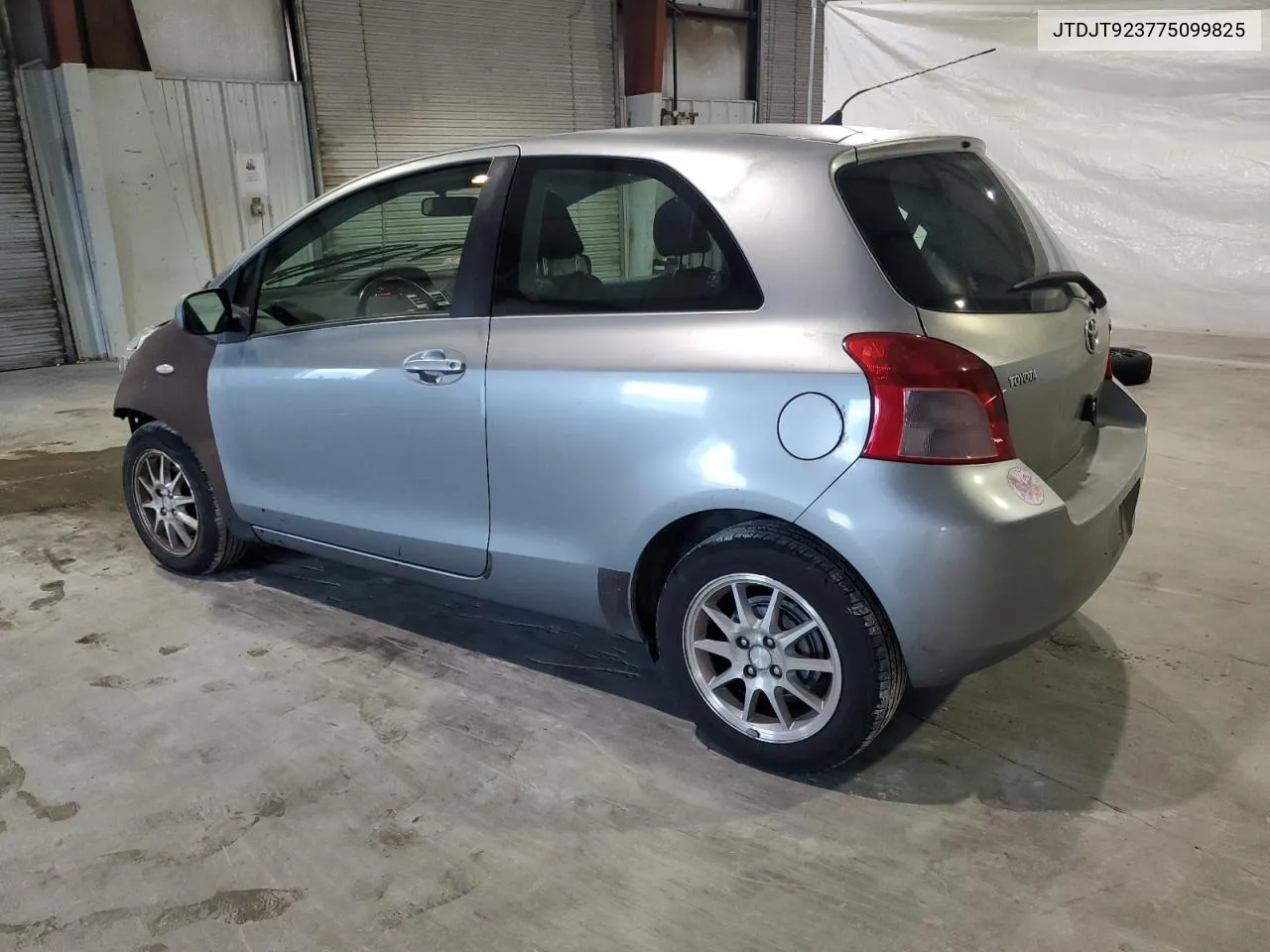 2007 Toyota Yaris VIN: JTDJT923775099825 Lot: 75570374