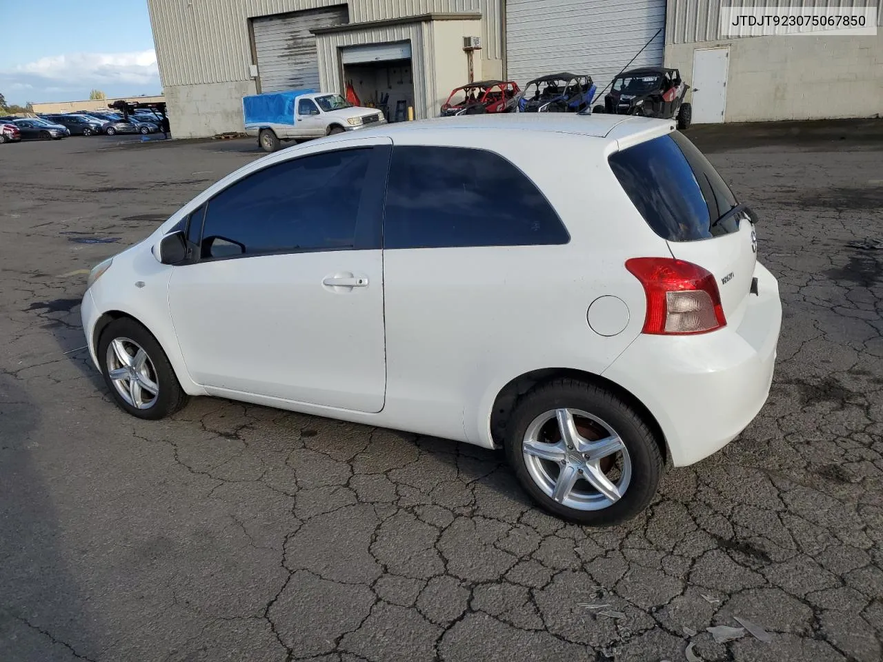 2007 Toyota Yaris VIN: JTDJT923075067850 Lot: 77232044