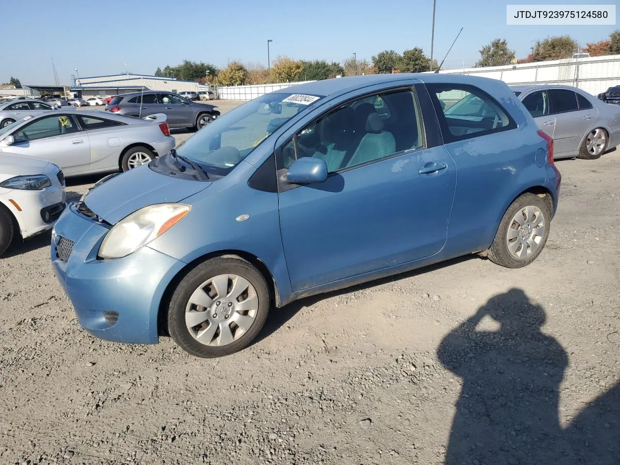 2007 Toyota Yaris VIN: JTDJT923975124580 Lot: 80020844