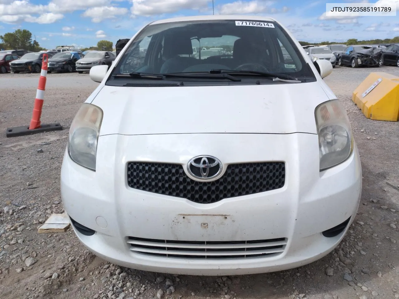 2008 Toyota Yaris VIN: JTDJT923585191789 Lot: 71765614