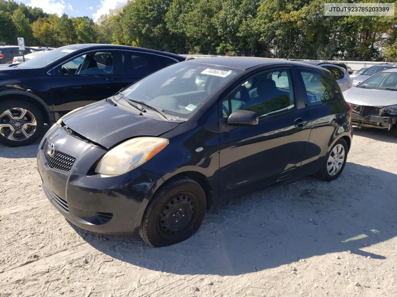 2008 Toyota Yaris VIN: JTDJT923785203389 Lot: 74066794