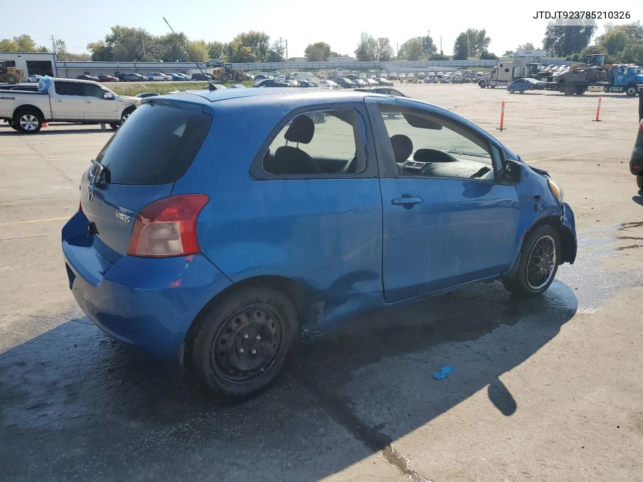 2008 Toyota Yaris VIN: JTDJT923785210326 Lot: 75294054