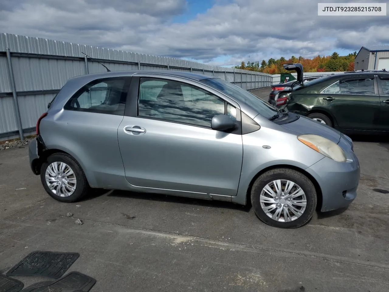 2008 Toyota Yaris VIN: JTDJT923285215708 Lot: 75991814