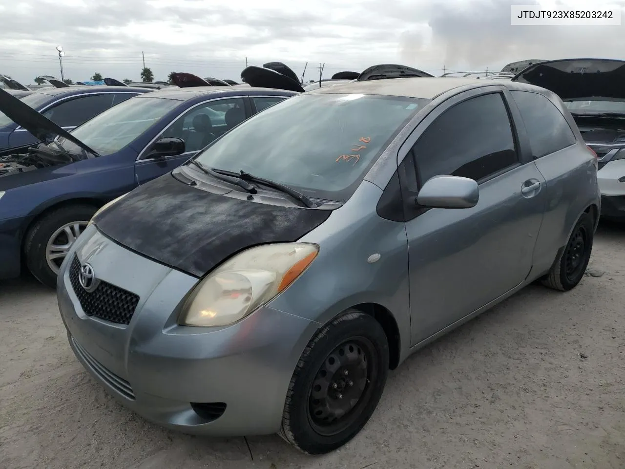 2008 Toyota Yaris VIN: JTDJT923X85203242 Lot: 76790374