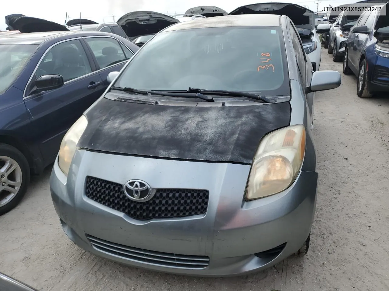 2008 Toyota Yaris VIN: JTDJT923X85203242 Lot: 76790374