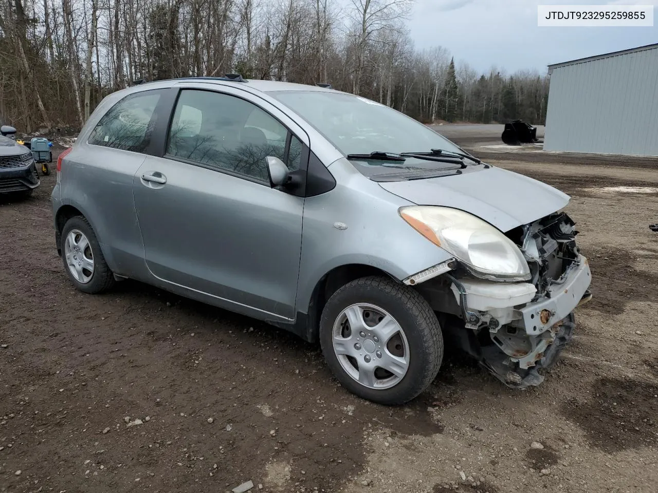 2009 Toyota Yaris VIN: JTDJT923295259855 Lot: 42965074