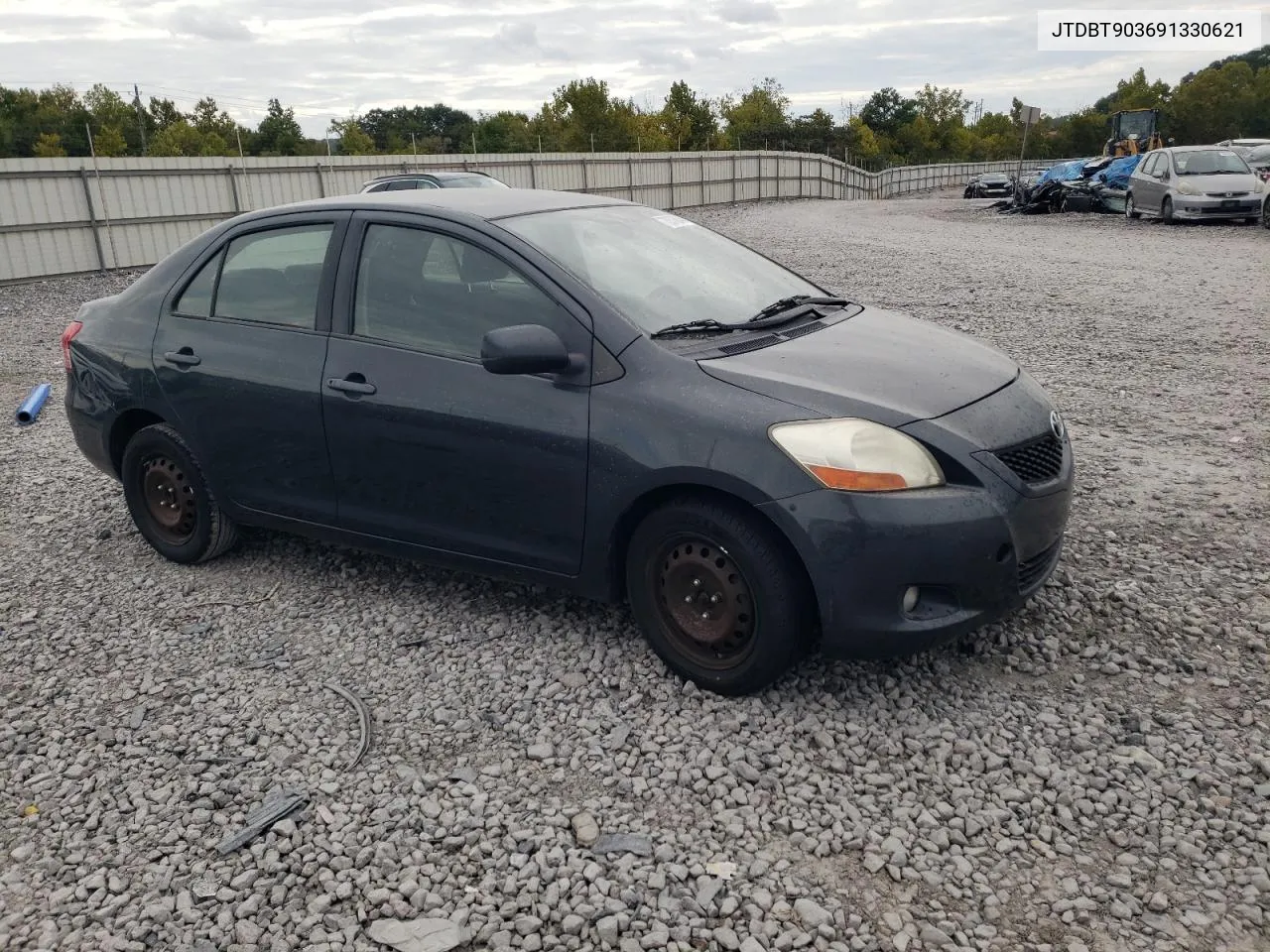 2009 Toyota Yaris VIN: JTDBT903691330621 Lot: 73576844