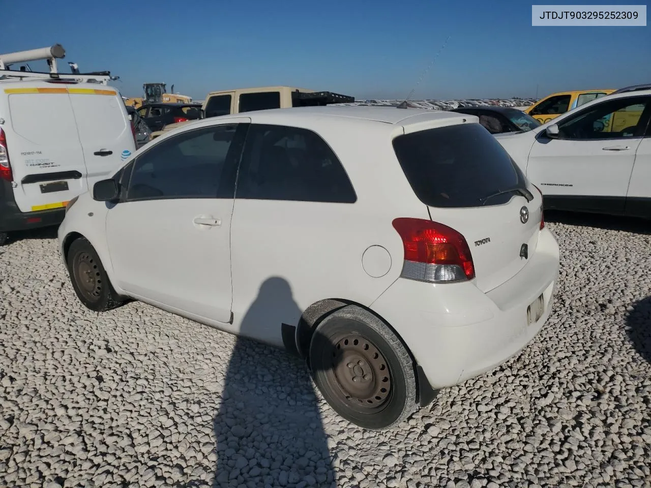 2009 Toyota Yaris VIN: JTDJT903295252309 Lot: 77031444