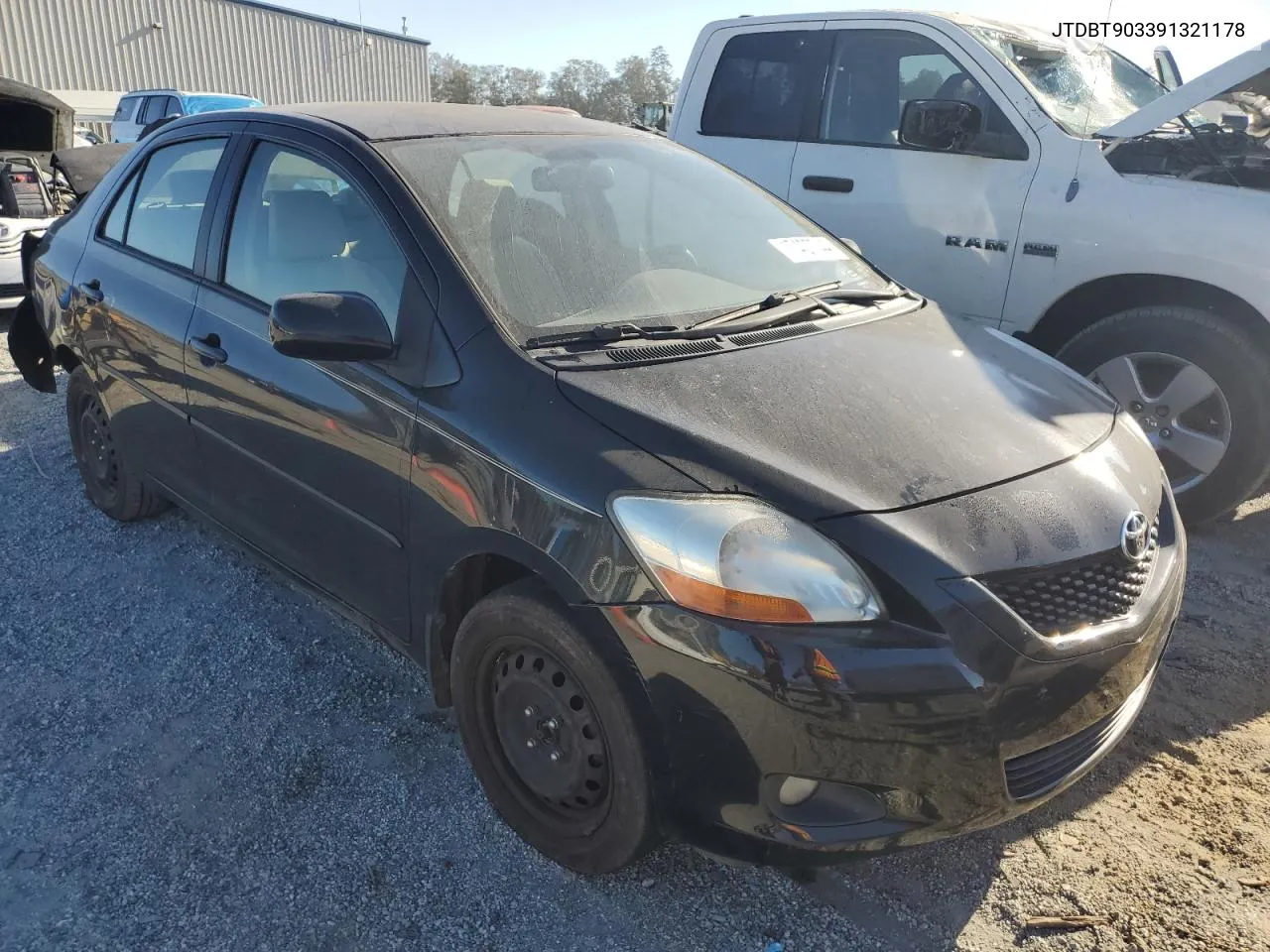 2009 Toyota Yaris VIN: JTDBT903391321178 Lot: 77407744