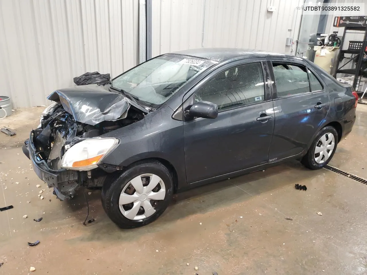 2009 Toyota Yaris VIN: JTDBT903891325582 Lot: 77826034