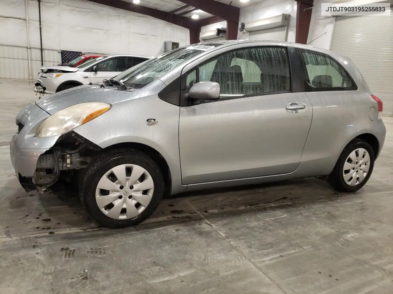 2009 Toyota Yaris VIN: JTDJT903195255833 Lot: 79033984