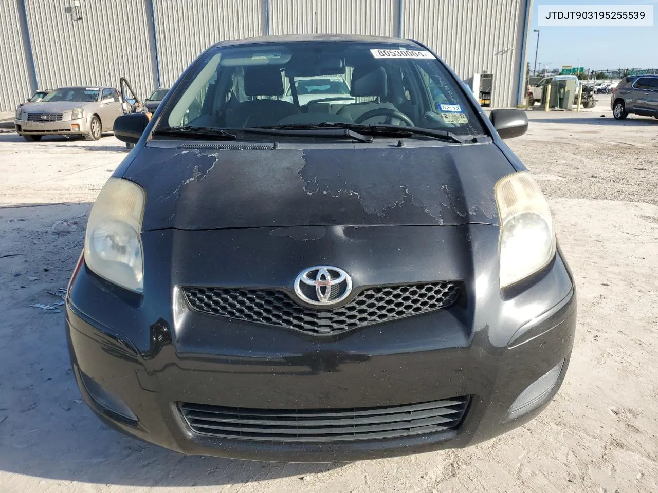 2009 Toyota Yaris VIN: JTDJT903195255539 Lot: 80530004