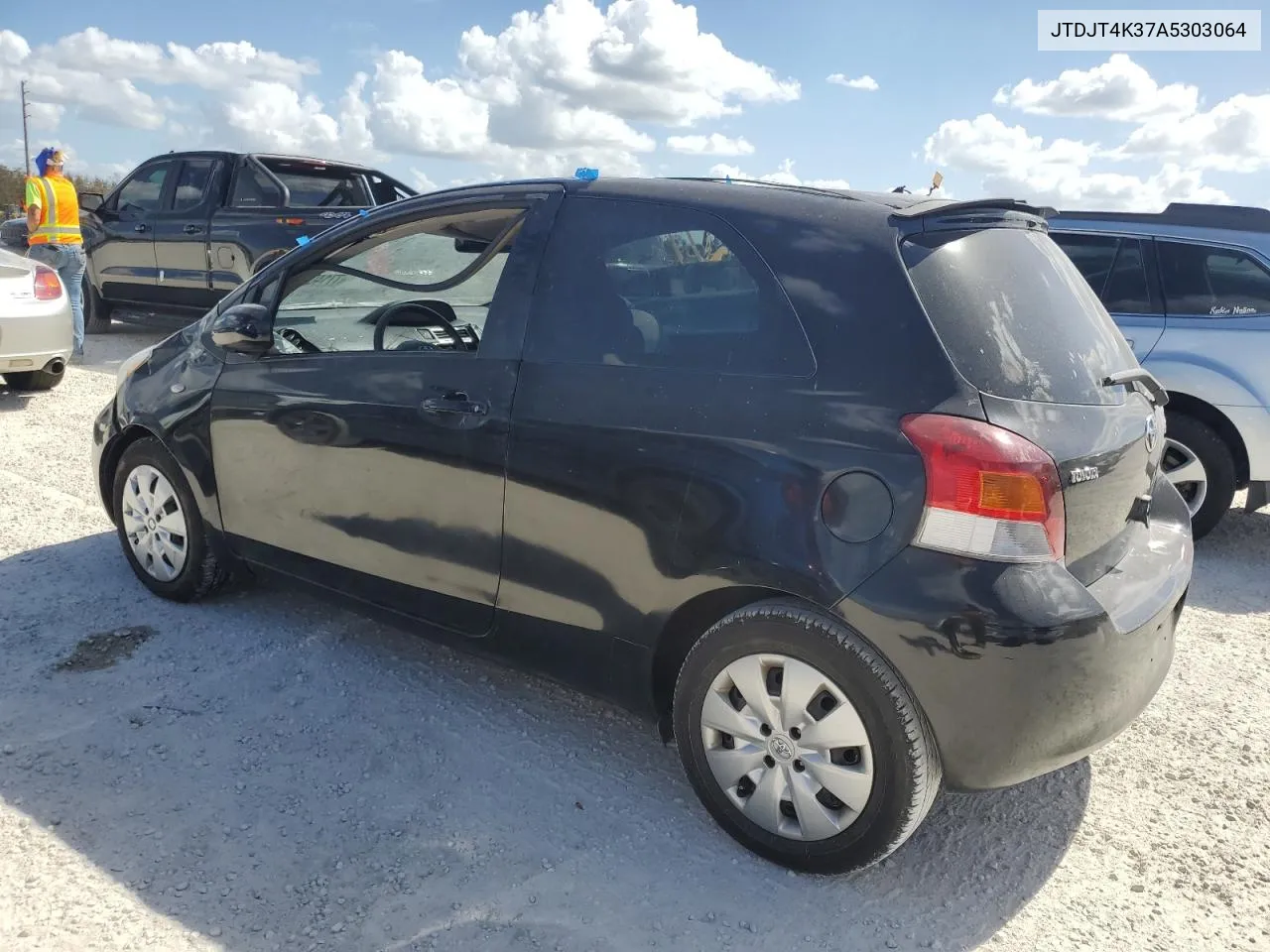 2010 Toyota Yaris VIN: JTDJT4K37A5303064 Lot: 77140384