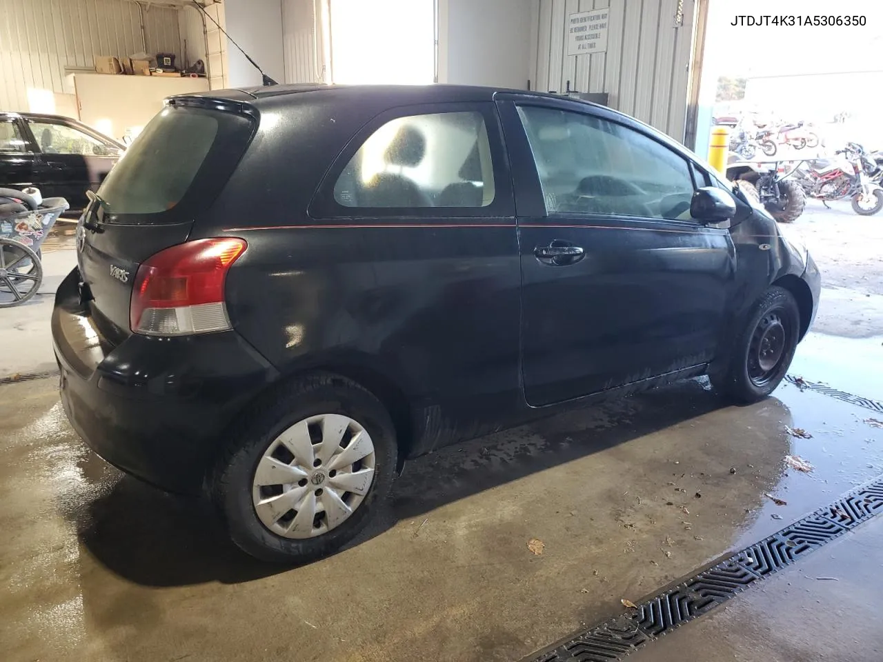 2010 Toyota Yaris VIN: JTDJT4K31A5306350 Lot: 79080014