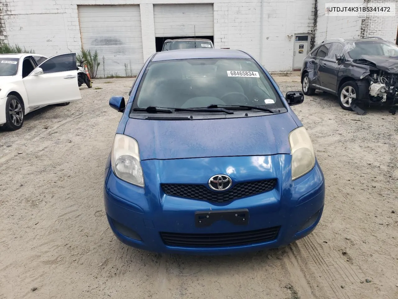 2011 Toyota Yaris VIN: JTDJT4K31B5341472 Lot: 68465834