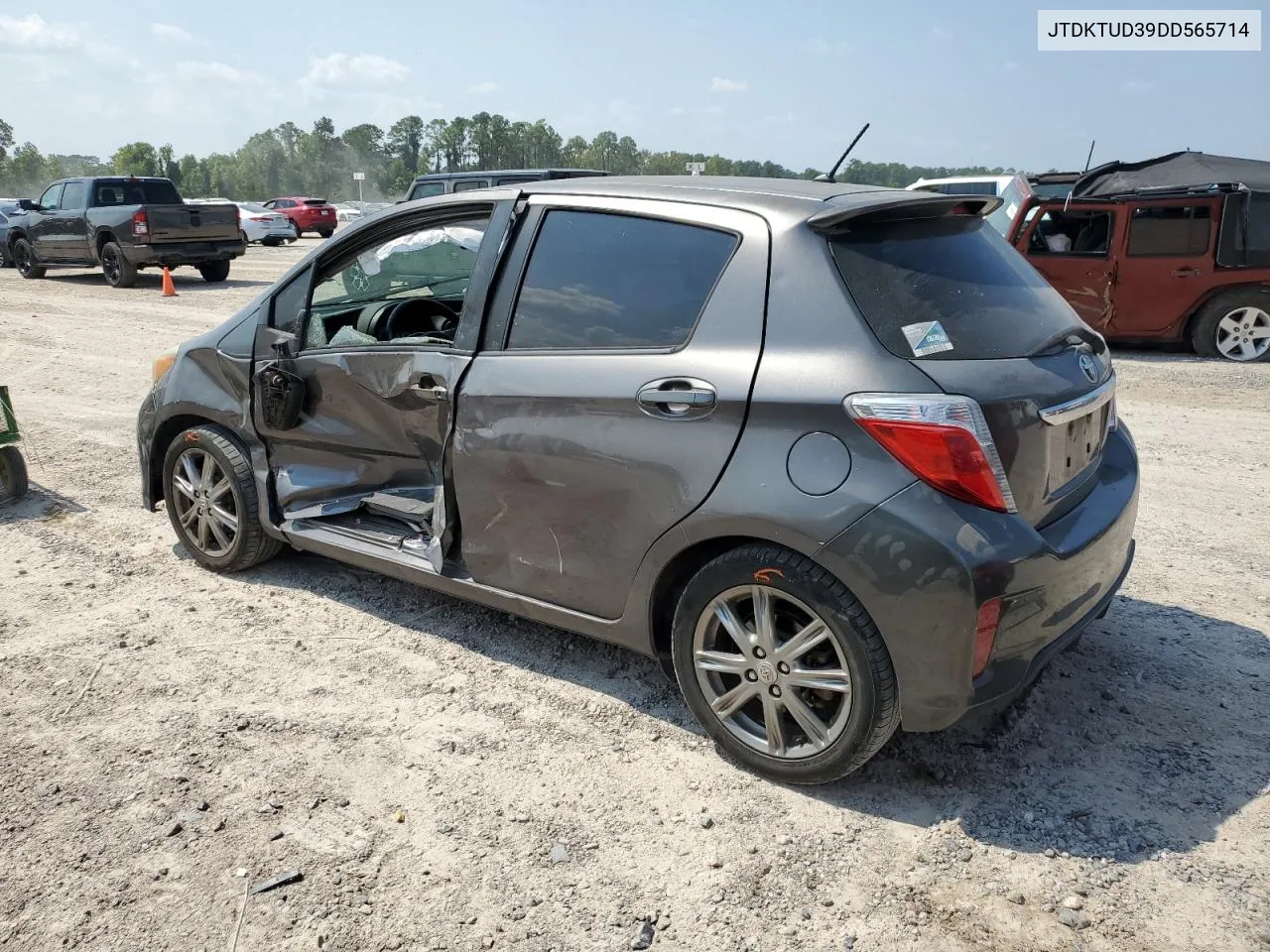 JTDKTUD39DD565714 2013 Toyota Yaris